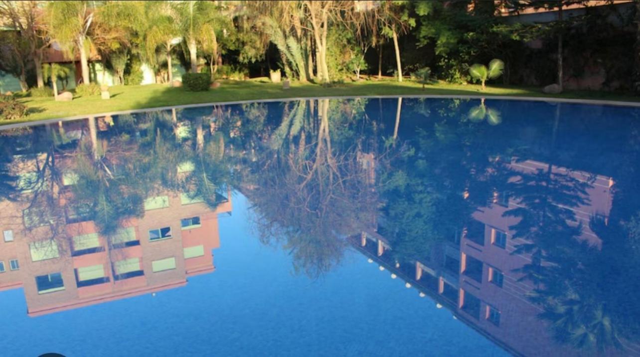 Logement De Luxe Avec Piscine, Hivernage マラケシュ エクステリア 写真